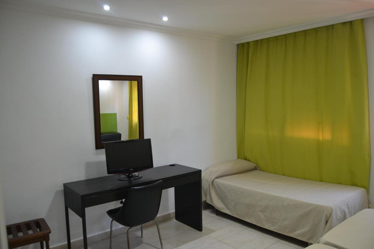 Hotel Miramar La Línea de la Concepción Εξωτερικό φωτογραφία