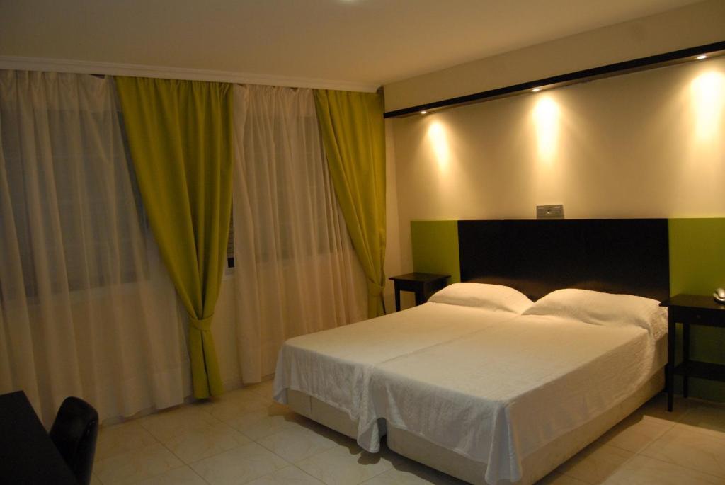 Hotel Miramar La Línea de la Concepción Εξωτερικό φωτογραφία